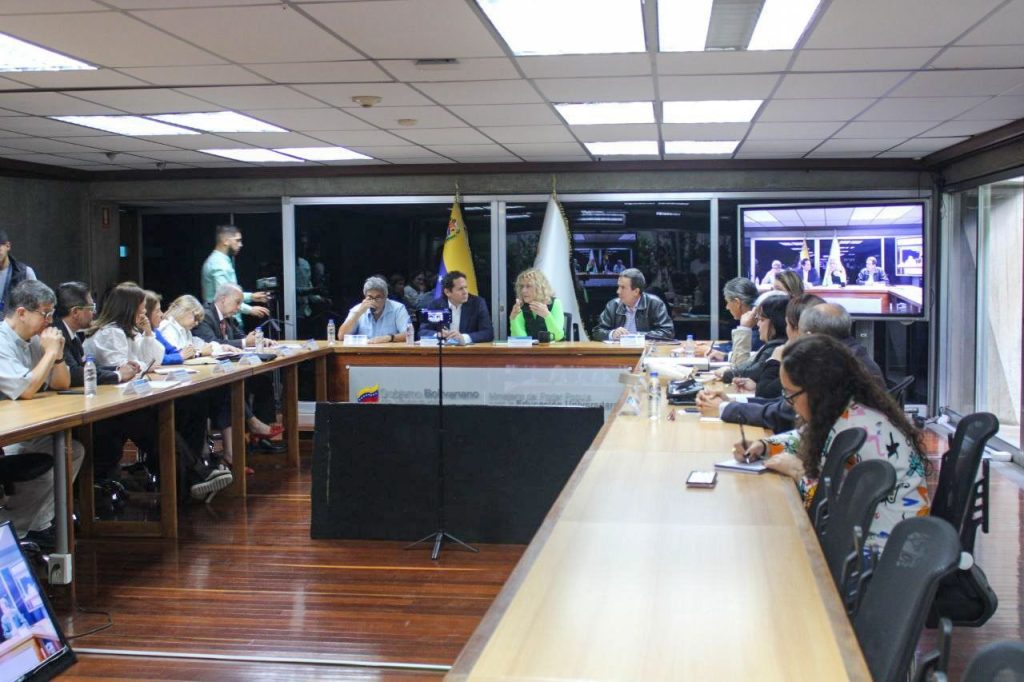 RECTORES VALORARON DISPOSICIÓN Y NIVEL DEL DIÁLOGO