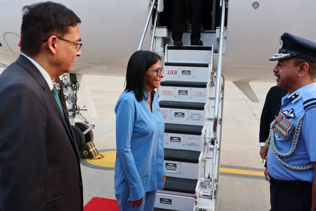 Venezuela e India fortalecen alianzas estratégicas: presidenta encargada Delcy Rodríguez arriba a Nueva Delhi